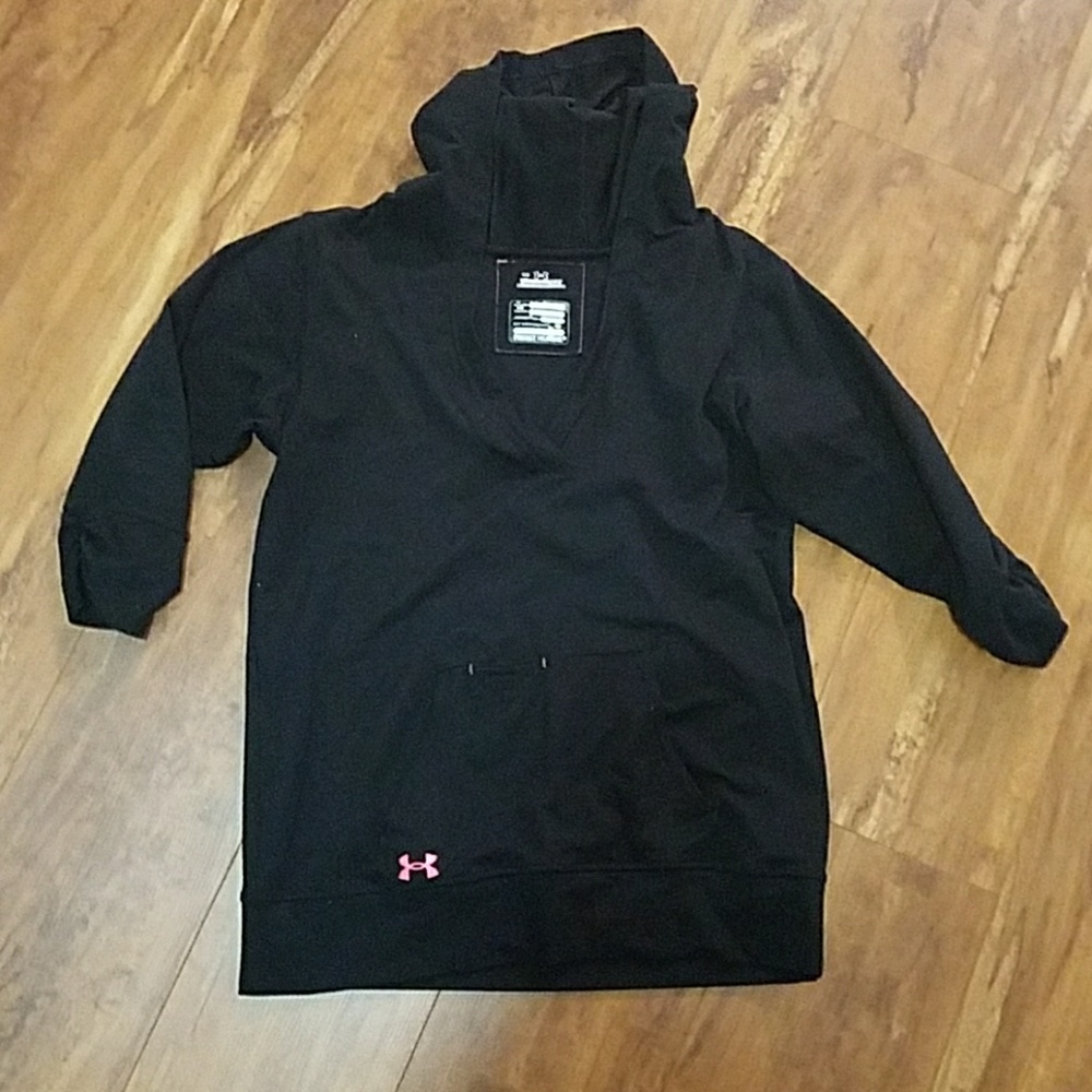 Under Amour V neck pull over